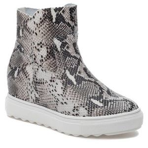 J/SLIDES Posh Hidden Wedge Snakeskin High-top Sneaker Booties Size 8.5